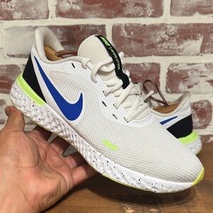 Nike Revolution 5 Running Shoes Men's Size 8.5 White Athletic Training Sneakers